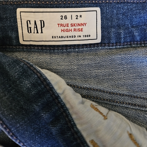 EUC Gap True Skinny High Rise Jeans Size 26/2R - Picture 4 of 4
